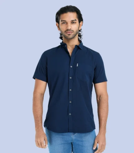 blue short sleeve shirt